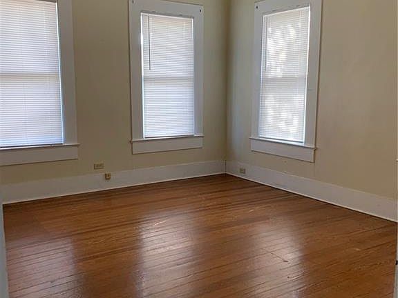 2nd image of 163 N Sycamore Ave