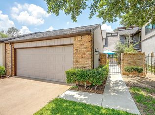 1016 Village Pl, Fort Worth, TX 76112