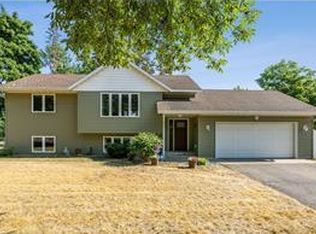 845 Halliday Rd, Saint Cloud, MN 56301