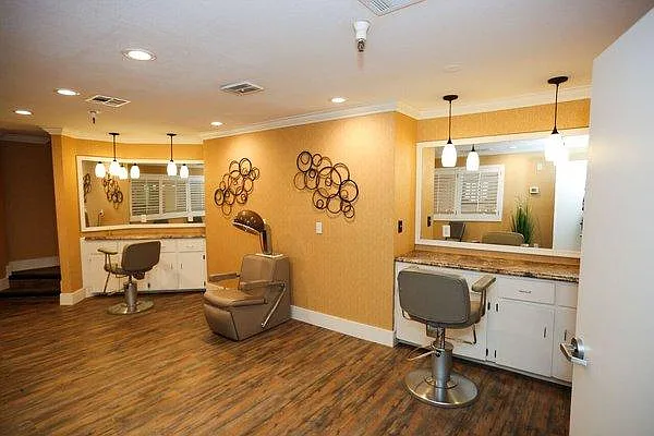 10134 W Mohawk Ln — Photo 57