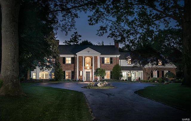 1st image of 52 Huntleigh Woods Dr