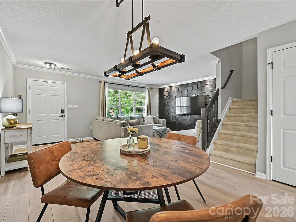 1st image of 12307 Bluestem Ln