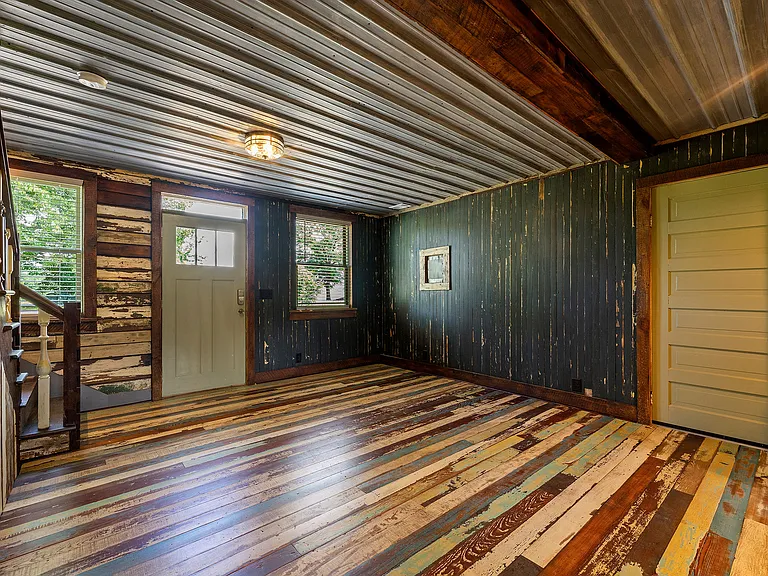 953 W Shadburn Ave — Photo 4