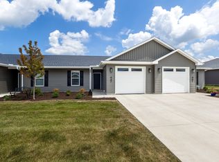 447 N 4th Ave, Eldridge, IA 52748