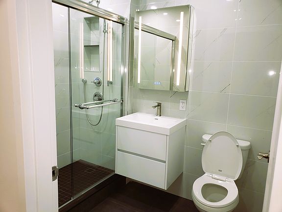 4th image of 58-12 Queens Blvd #7C