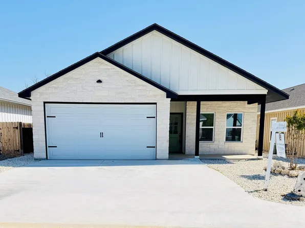 1012 Creswell Ln, Kerrville, TX 78028