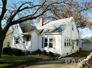 1009 Chestnut St, Pekin, IL 61554