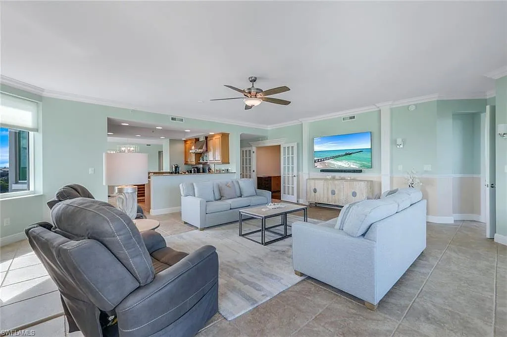 3 bed, 3.0 bath, 2893 sqft, $23,000 — Photo 3