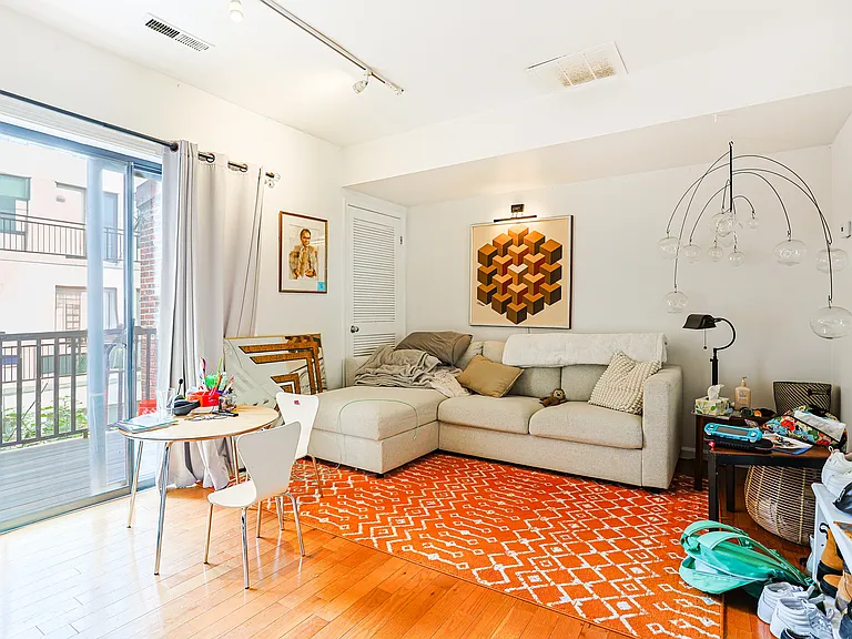 722 Kater St #2 — Photo 3