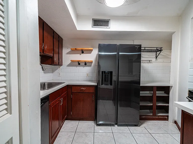 10811 Richmond Ave #39 — Photo 7