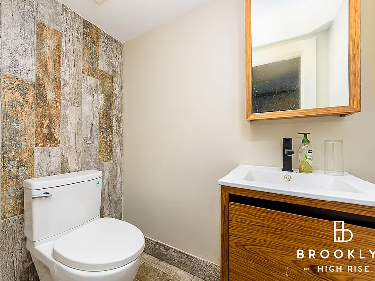 2075 Pacific St #1F — Photo 6