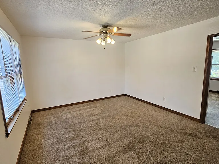 7090 Bruce Academy Ct — Photo 2