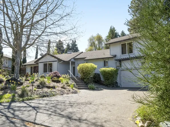 17295 Hanneman Ct, Gladstone, OR 97027
