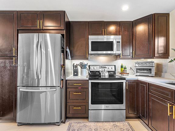 5th image of 503 Republic Ct #503
