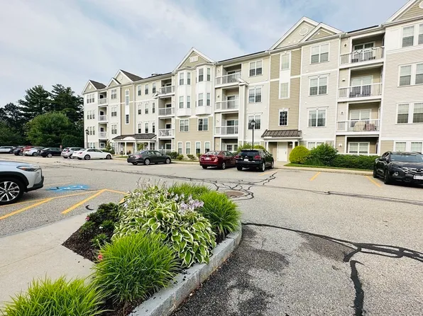 107 Clocktower Dr #202, Waltham, MA 02452