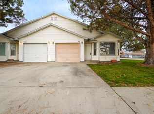 79 E 2nd St N, Middleton, ID 83644