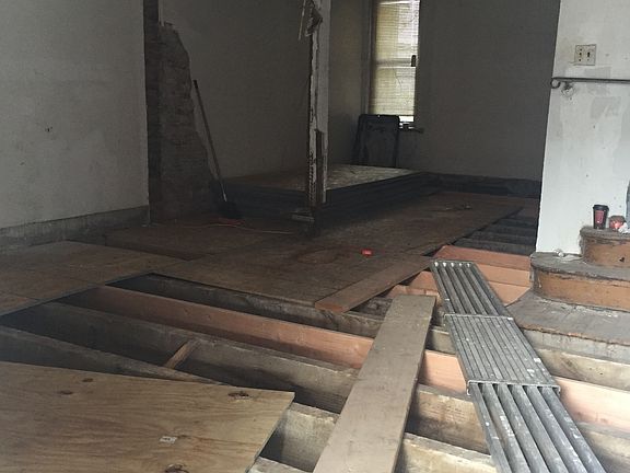 2nd image of 1931 W Somerset St