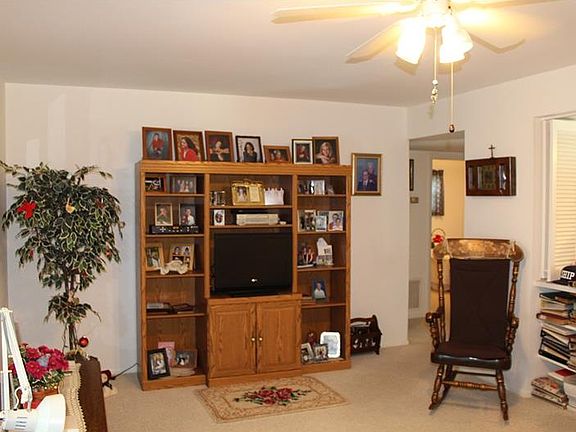 2nd image of 1729 Council Dr