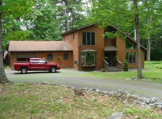 108 Steamboat Springs Ln, Tafton, PA 18464