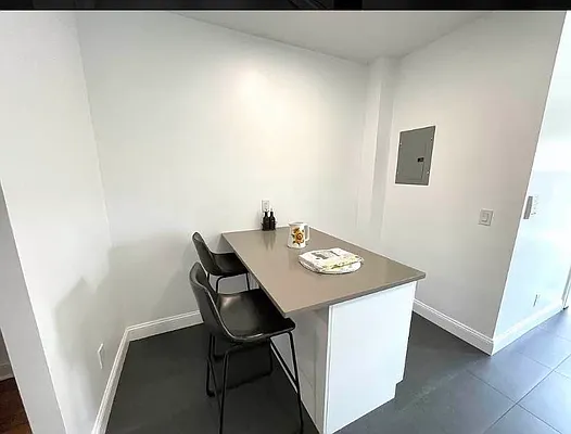 Rented by Voro, LLC | media 11