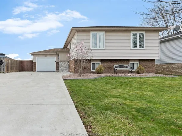 121 Mediterranean Ave, Amherstburg, ON N9V 3X7