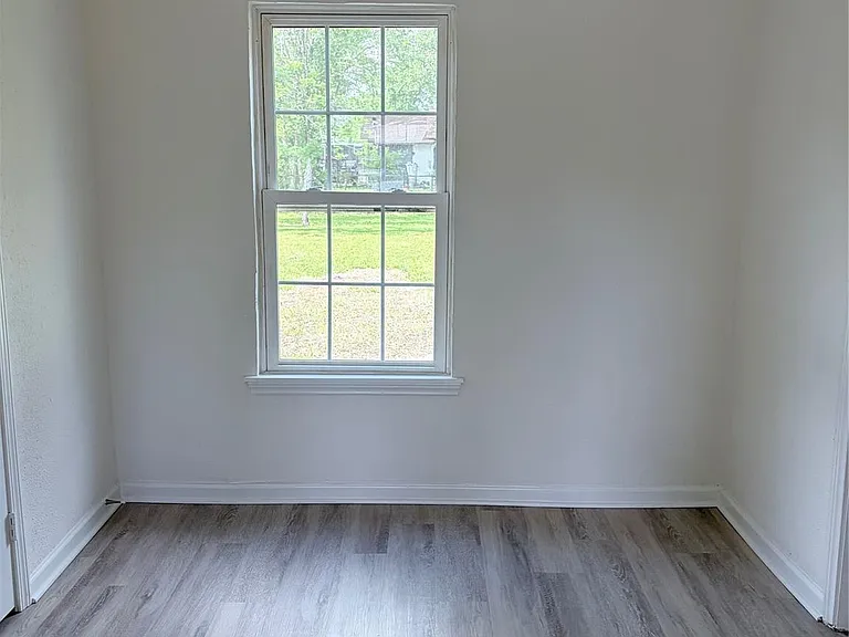 8837 Oak Knoll Ln — Photo 12