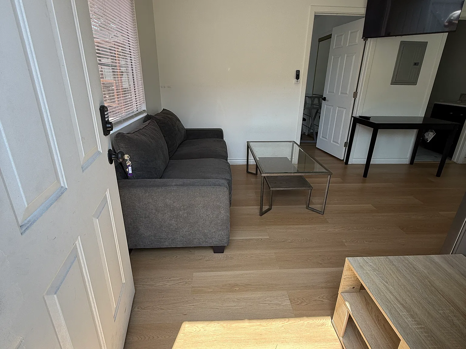 1 bed, 400 sqft, $2,500 — Photo 4