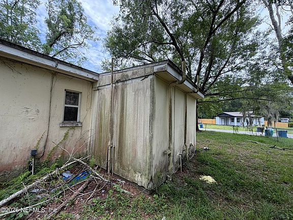 5th image of 2837 LIPPIA Road