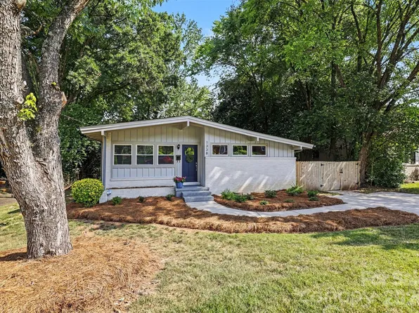 1338 Edgewater Dr, Charlotte, NC 28210