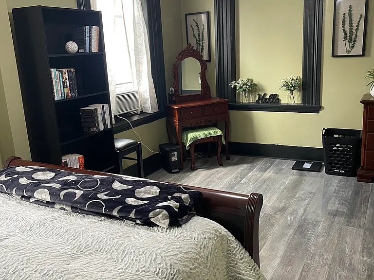 363 Groves Ct #2 — Photo 9