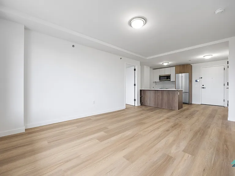 3510 Glenwood Rd #5J — Photo 5