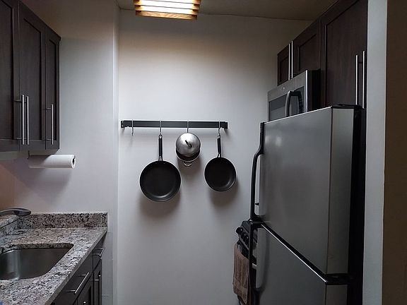 5th image of 233 E 86th St APT 10B