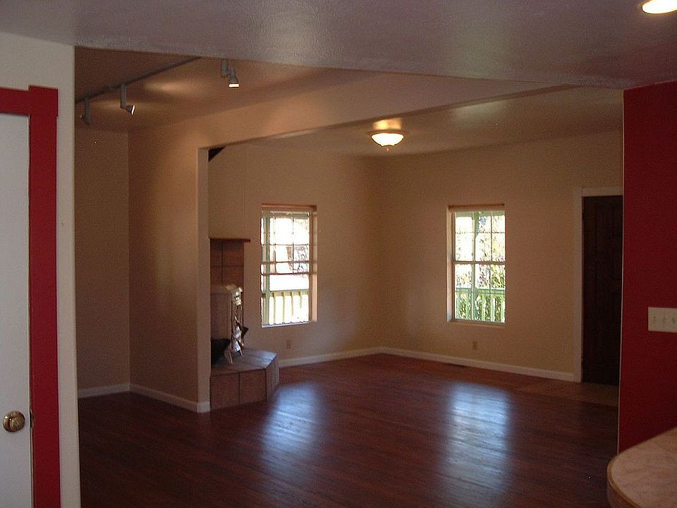 2nd image of 18608 Laurel Ave