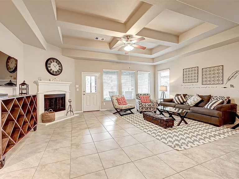 5614 Glenfield Spring Ln — Photo 8