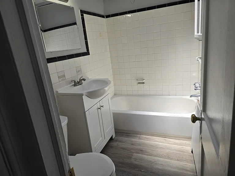 7504 Greenhill Rd #2 — Photo 11