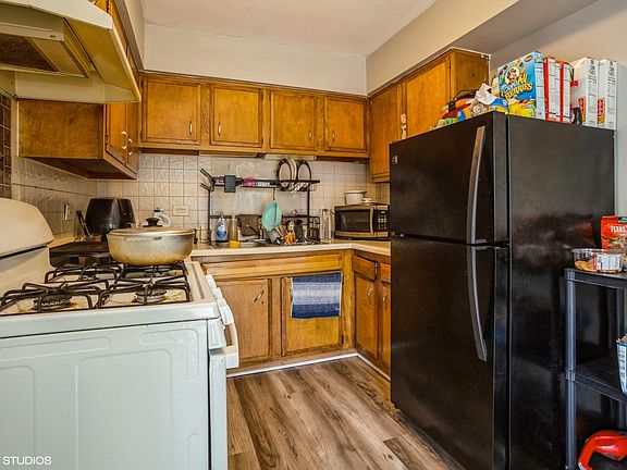4th image of 1921 Whitingham Ln Unit 1921