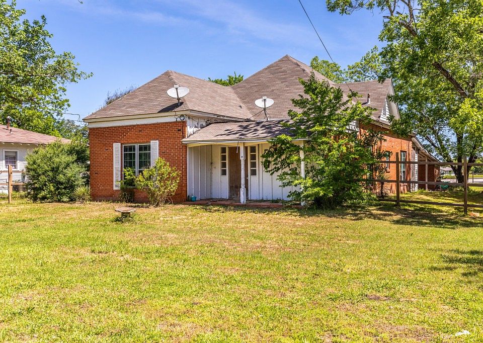 311 E Sabine St, Groesbeck, TX 76642 Zillow