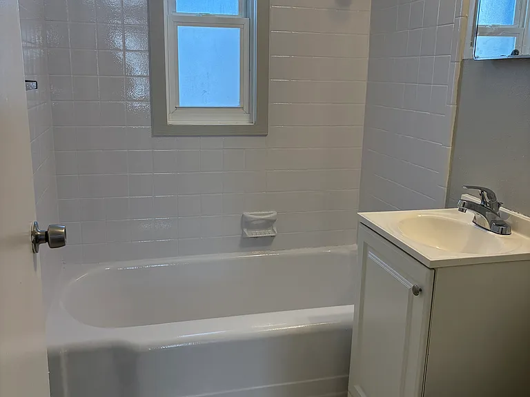 25 Shirley Ln #16B — Photo 6