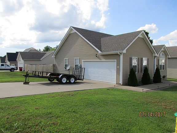 2nd image of 313 Chalet Cir