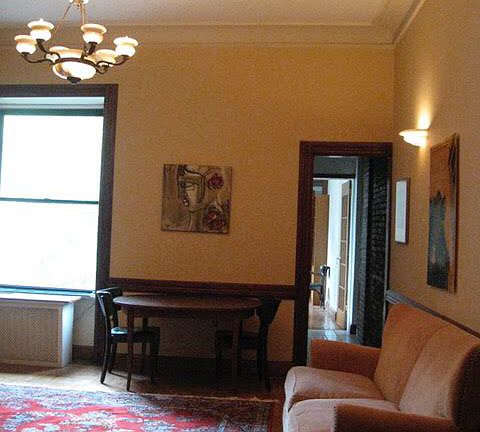 2nd image of 119 W 80th St APT 2R