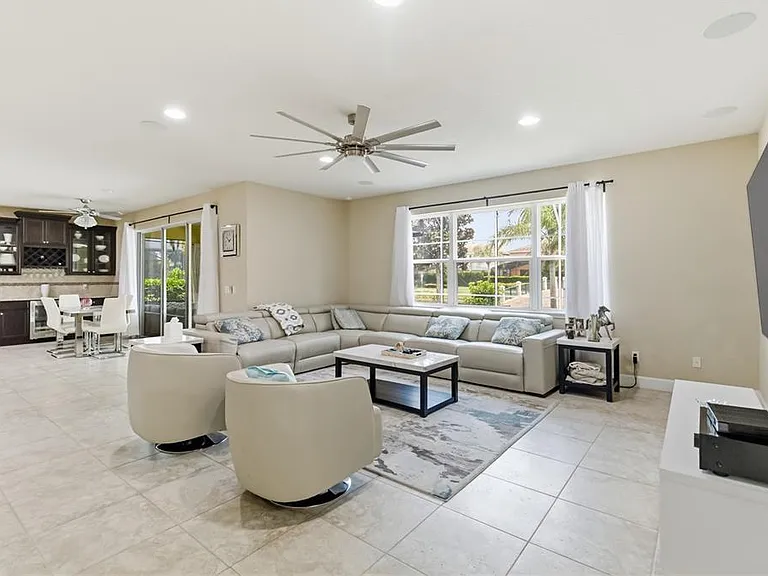 12130 Uleta Ln — Photo 5