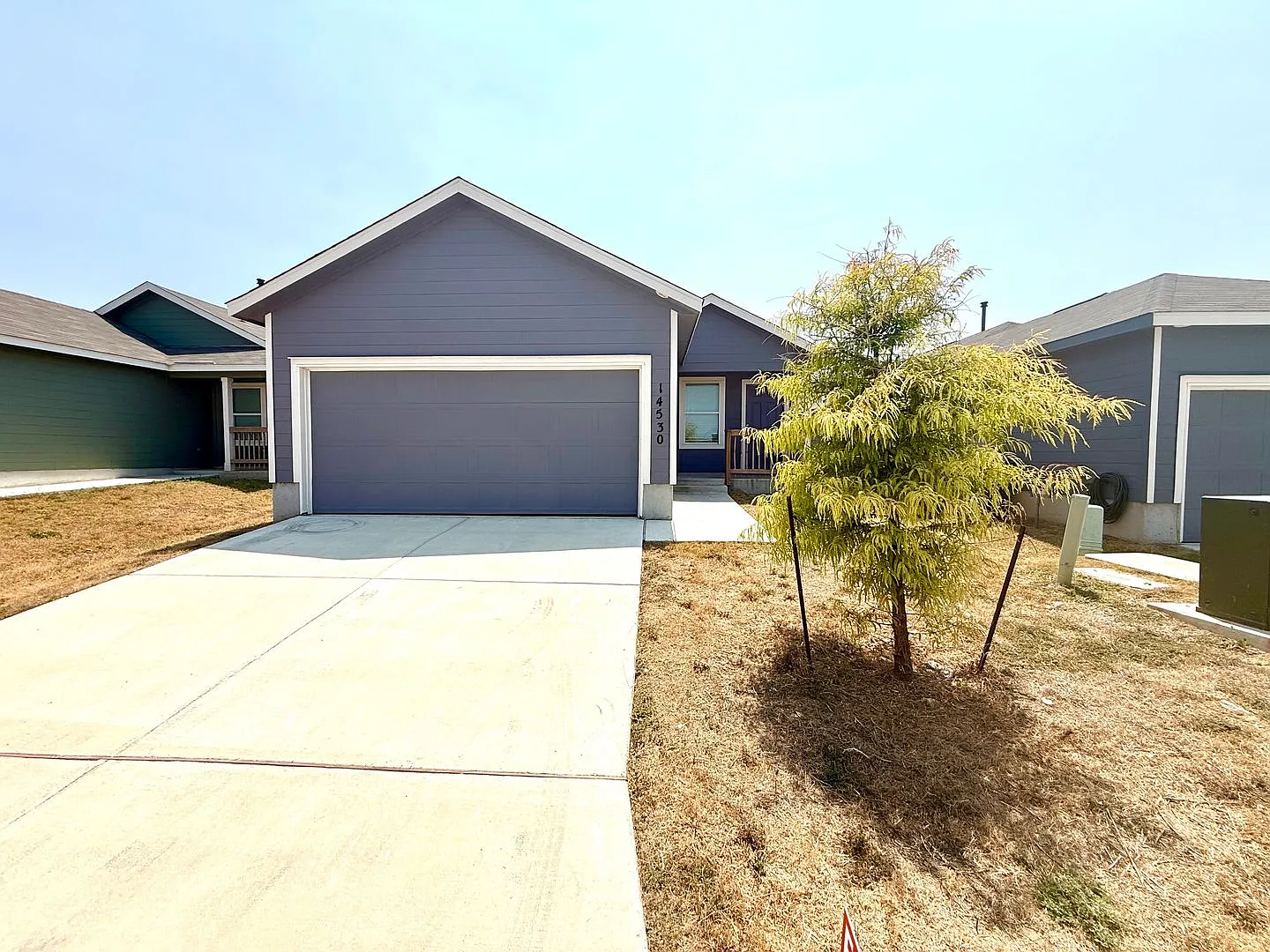Spacious 4-Bedroom Home with Stainless Steel Appliances & Modern Comforts! — Photo 2
