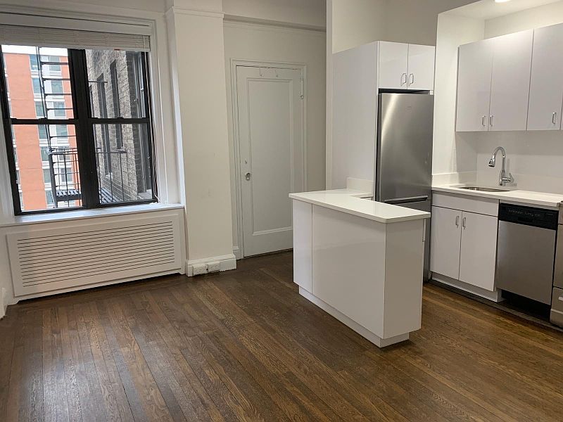 1st image of 196 Wayland Ave APT 1
