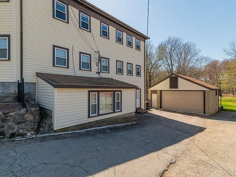 45 Thatcher St #1 — Photo 14