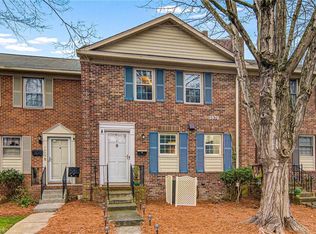 3970 E Valley Ct UNIT E, Winston Salem, NC 27106