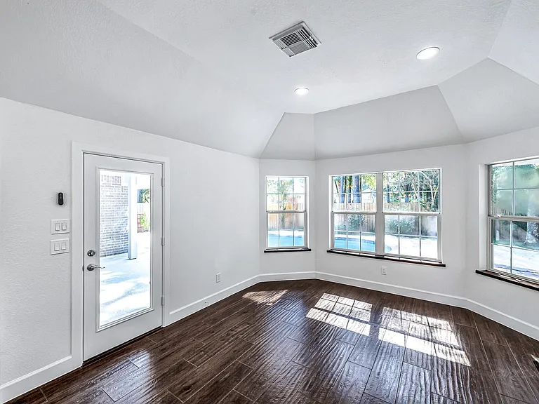 6 Old River Pl — Photo 24