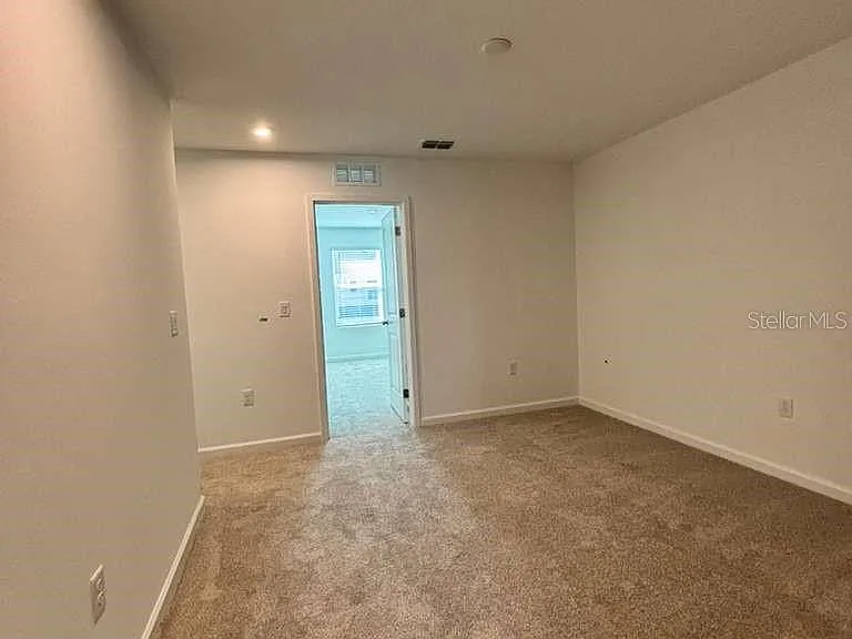 9872 Walkway Dr — Photo 9