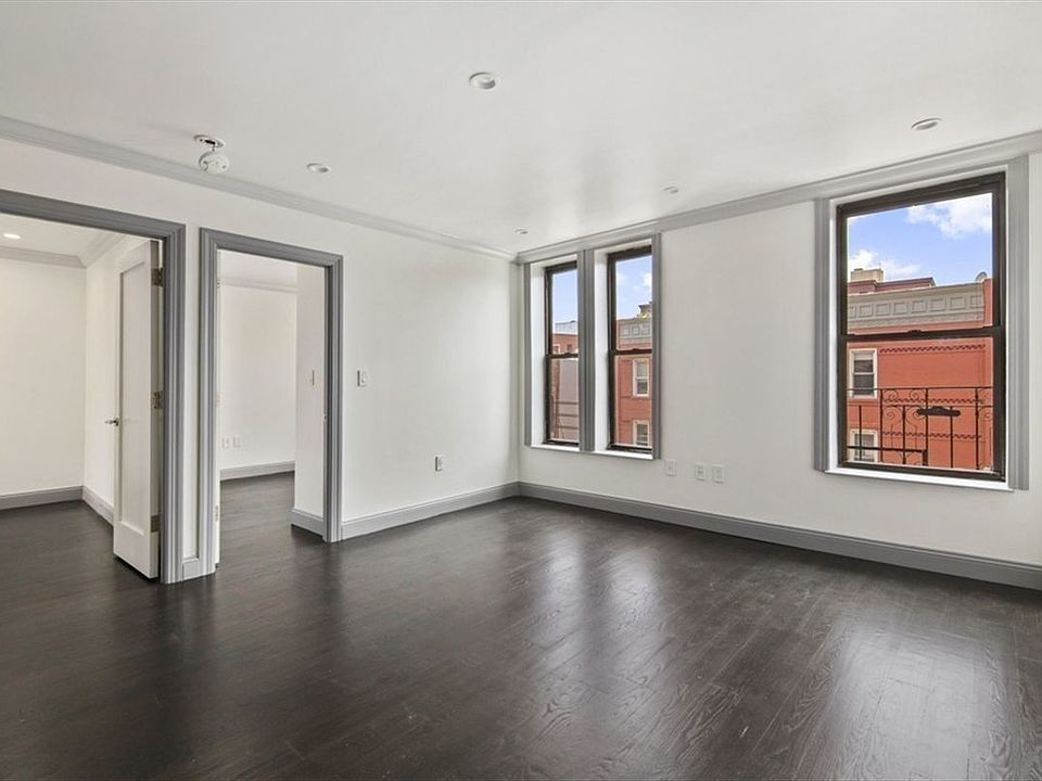 2nd image of 1419 8th Ave #5P