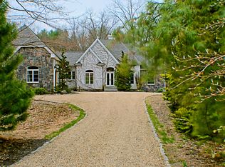 22 Debra Ln, Kittery, ME 03904