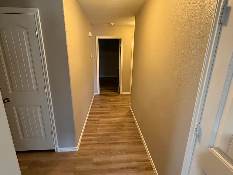 296 Summit Dr — Photo 7